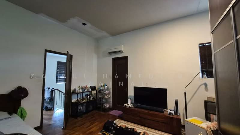 Semi-Detached House for Sale in Bukit Jelutong (Shah Alam) - Zairul Hamedi Bin Zainal - Bedroom - PropertyGuru.com.my