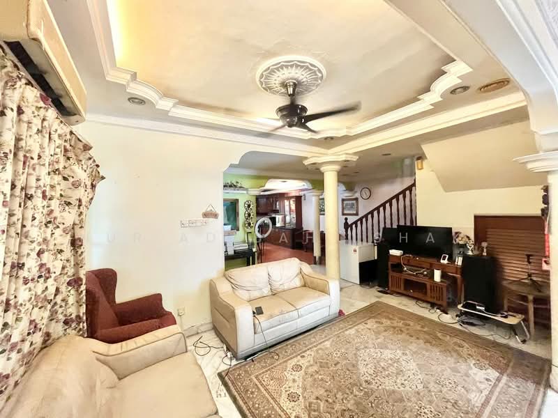 Damai Bakti untuk Untuk Dijual - RM 960,000, Feb 2026 - Living Room - PropertyGuru.com.my
