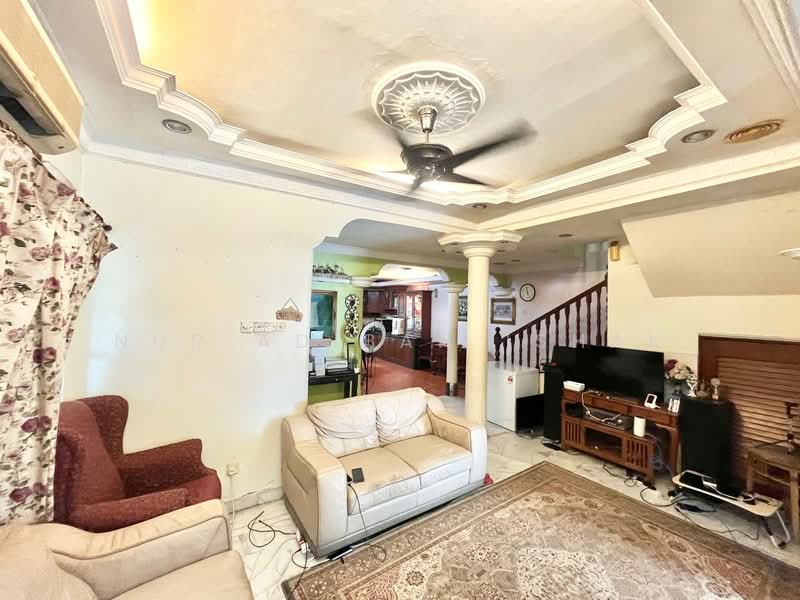 Damai Bakti untuk Untuk Dijual - RM 960,000, Feb 2026 - Living Room - PropertyGuru.com.my