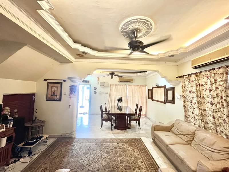 Damai Bakti untuk Untuk Dijual - RM 960,000, Feb 2026 - Living Room - PropertyGuru.com.my