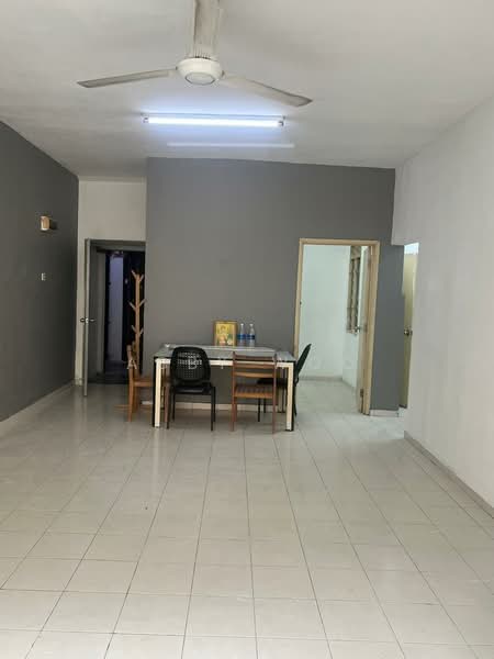 Apartment for Rent at Pangsapuri Lagoon Perdana - Abby Woo - Interior - PropertyGuru.com.my