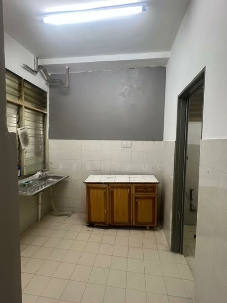 Apartment for Rent at Pangsapuri Lagoon Perdana - Abby Woo - Kitchen - PropertyGuru.com.my