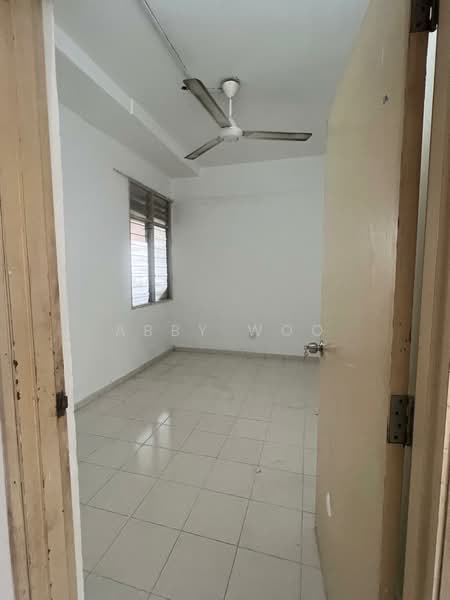 Apartment for Rent at Pangsapuri Lagoon Perdana - Abby Woo - PropertyGuru.com.my