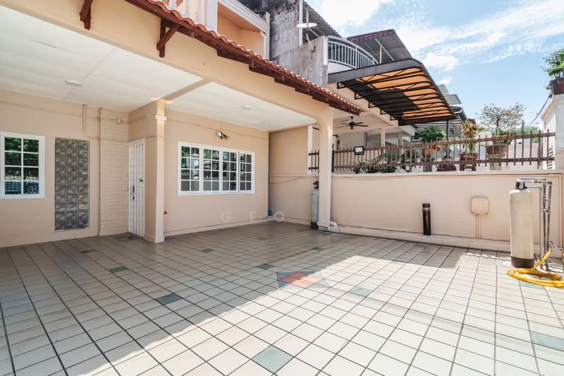 For Rent - Happy Garden