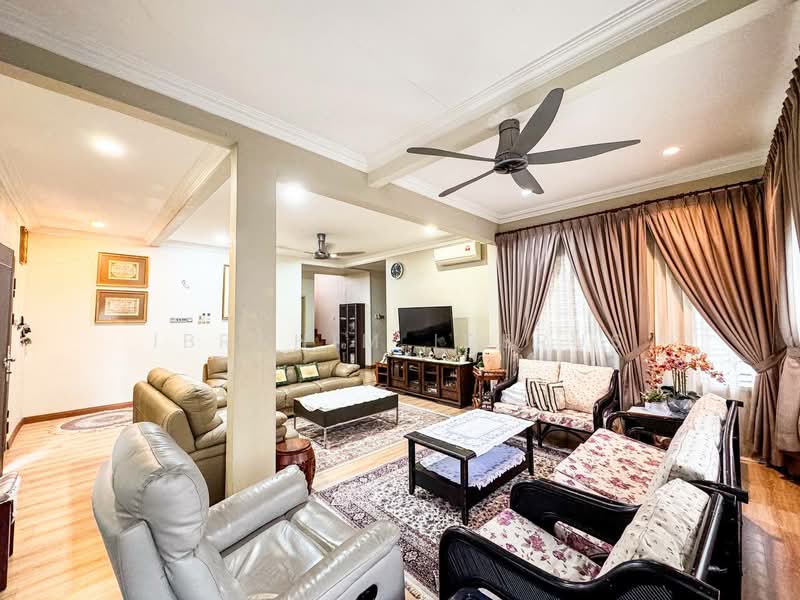 Bungalow for Sale in Shah Alam (Selangor) - Ibrahim Iderus - Living Room - PropertyGuru.com.my