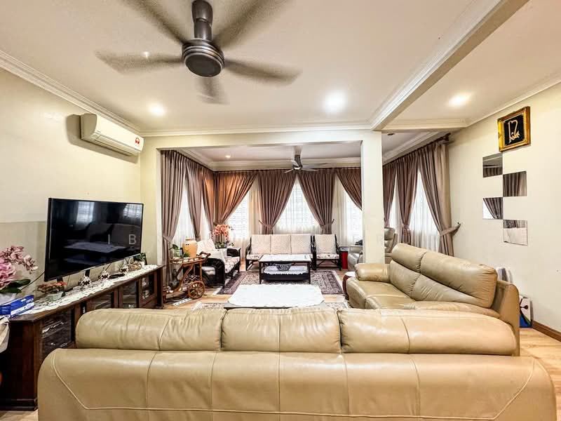 Bungalow for Sale in Shah Alam (Selangor) - Ibrahim Iderus - Living Room - PropertyGuru.com.my
