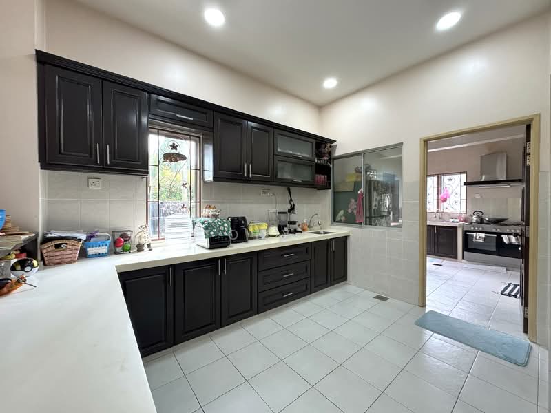 2.5-storey Terraced House for Sale in Bandar Botanic (Klang) - Tony . - Kitchen - PropertyGuru.com.my