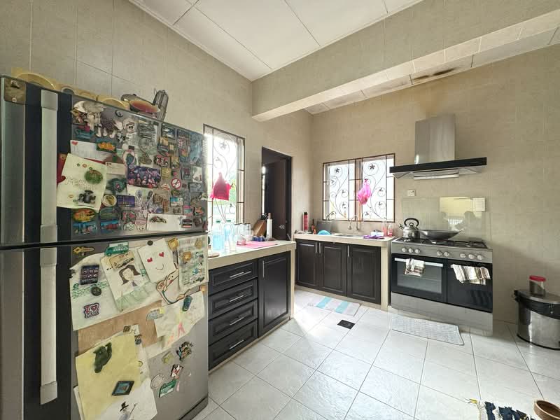 2.5-storey Terraced House for Sale in Bandar Botanic (Klang) - Tony . - Kitchen - PropertyGuru.com.my