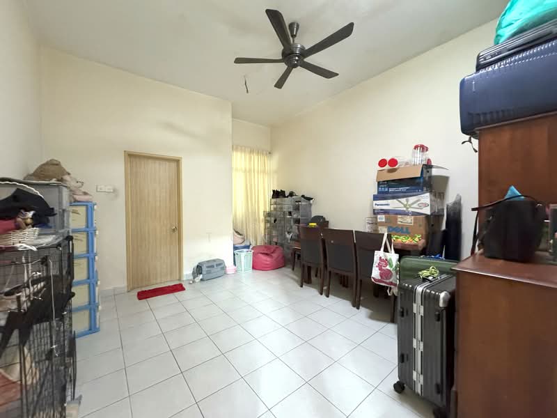 2.5-storey Terraced House for Sale in Bandar Botanic (Klang) - Tony . - Living Room - PropertyGuru.com.my
