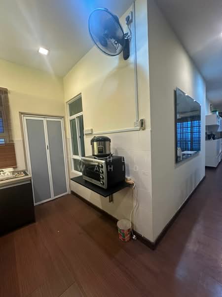 Condominium for Sale at Sterling - Fadhlin Wahid - Kitchen - PropertyGuru.com.my