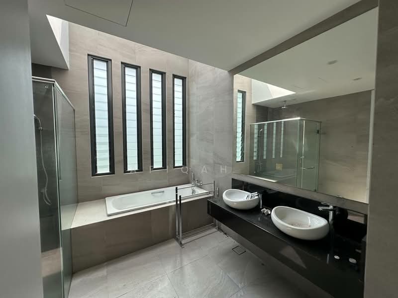 Semi-Detached House for Sale in Sepang (Selangor) - Afiqah . - Bathroom - PropertyGuru.com.my