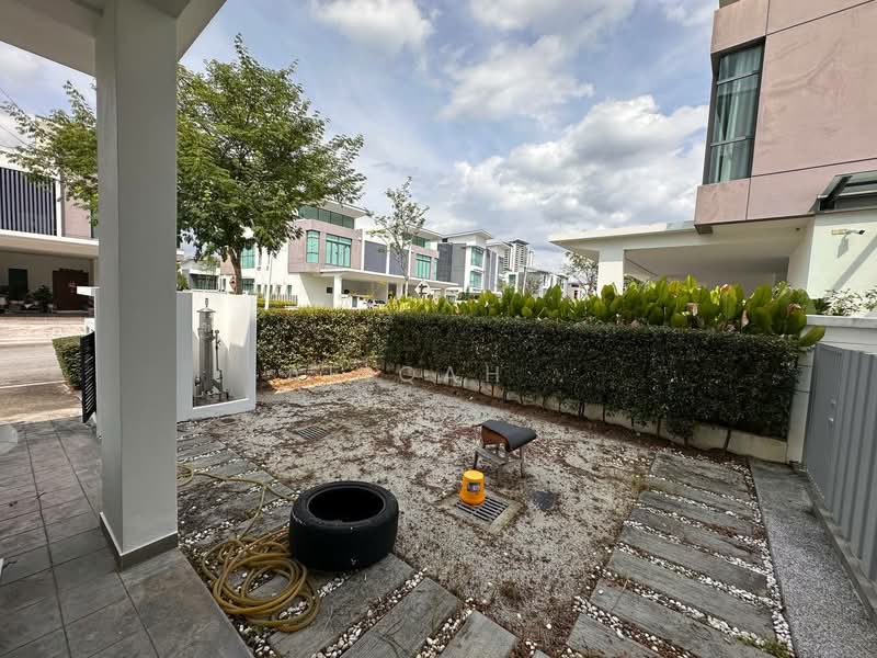 Semi-Detached House for Sale in Sepang (Selangor) - Afiqah . - Exterior - PropertyGuru.com.my