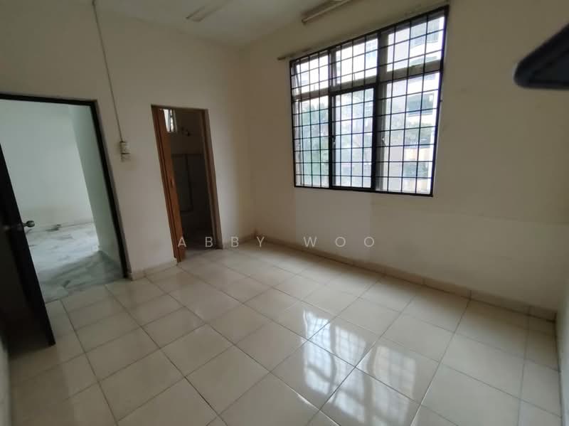 Apartment for Sale at Pangsapuri Lagoon Perdana - Abby Woo - Interior - PropertyGuru.com.my