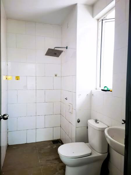 3-storey Terraced House for Rent in Kajang (Selangor) - Harry Tan - Bathroom - PropertyGuru.com.my