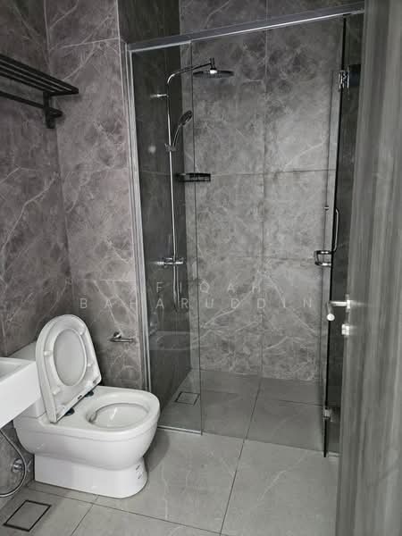 Service Residence for Rent at Agile Bukit Bintang - Afiqah Baharuddin - Bathroom - PropertyGuru.com.my