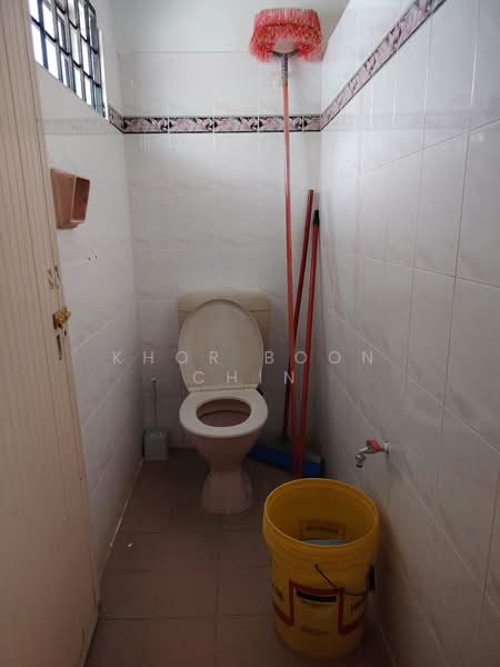 Taman Seri Rambai untuk Untuk Disewa - RM 1,200 /bulan, Mac 2026 - Bathroom - PropertyGuru.com.my