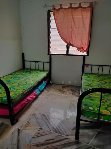 Flat PKNS Section 7 untuk Untuk Dijual - RM 240,000, Feb 2026 - Bedroom - PropertyGuru.com.my