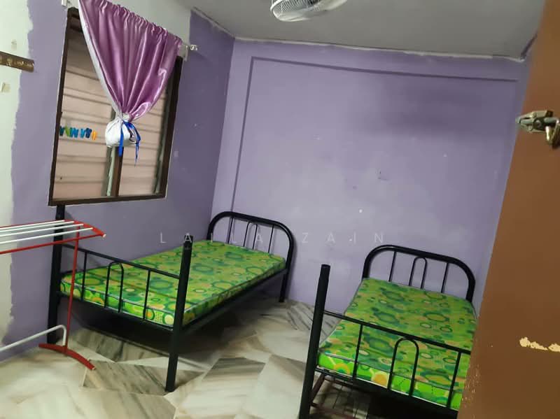 Flat PKNS Section 7 untuk Untuk Dijual - RM 240,000, Feb 2026 - Bedroom - PropertyGuru.com.my