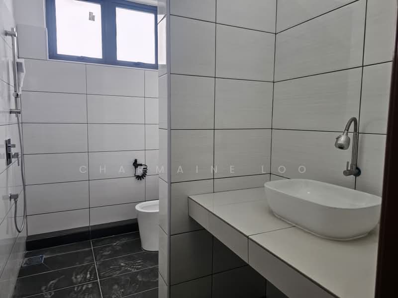 Detached Factory for Rent in Cheras (Selangor) - Charmaine Loo - Bathroom - PropertyGuru.com.my