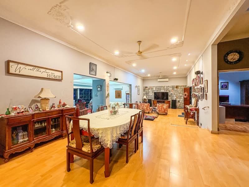 Bungalow for Sale in Taman Bukit Pantai (Bangsar) - Andy Riki - Living Room - PropertyGuru.com.my