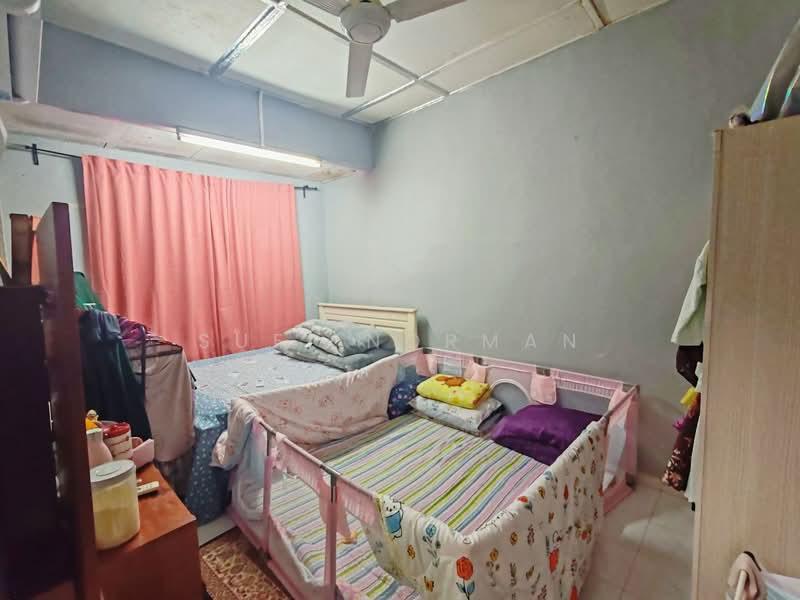1-storey Terraced House for Sale in Taman Saleng Baru (Kulai) - Sufi Norman - Bedroom - PropertyGuru.com.my