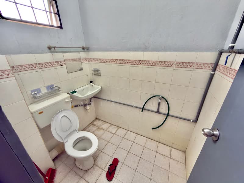 2-storey Terraced House for Sale in Sepang (Selangor) - Laila Zain - Bathroom - PropertyGuru.com.my