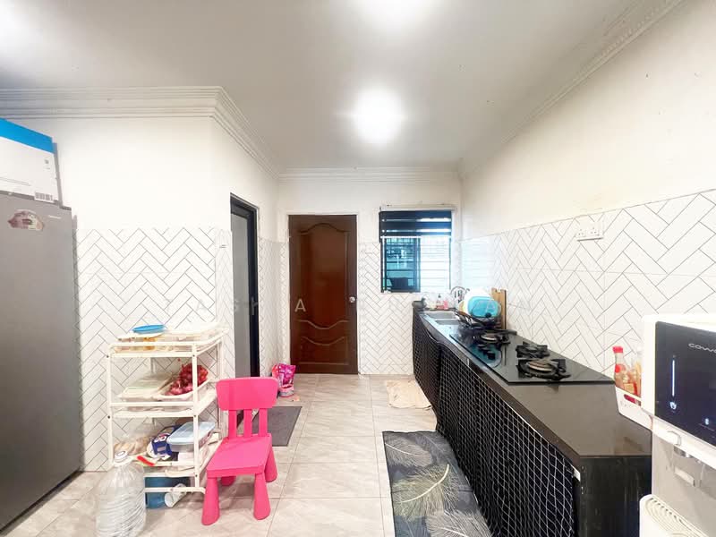 Taman Ukay Bistari untuk Untuk Dijual - RM 700,000, Mac 2026 - Kitchen - PropertyGuru.com.my