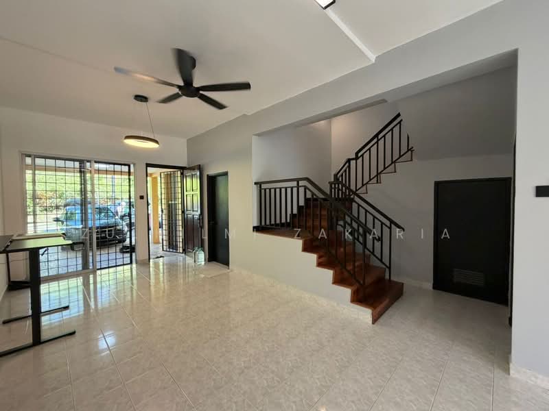 2-storey Terraced House for Rent in Presint 11 (Putrajaya) - Zulhilmi Zakaria - Living Room - PropertyGuru.com.my