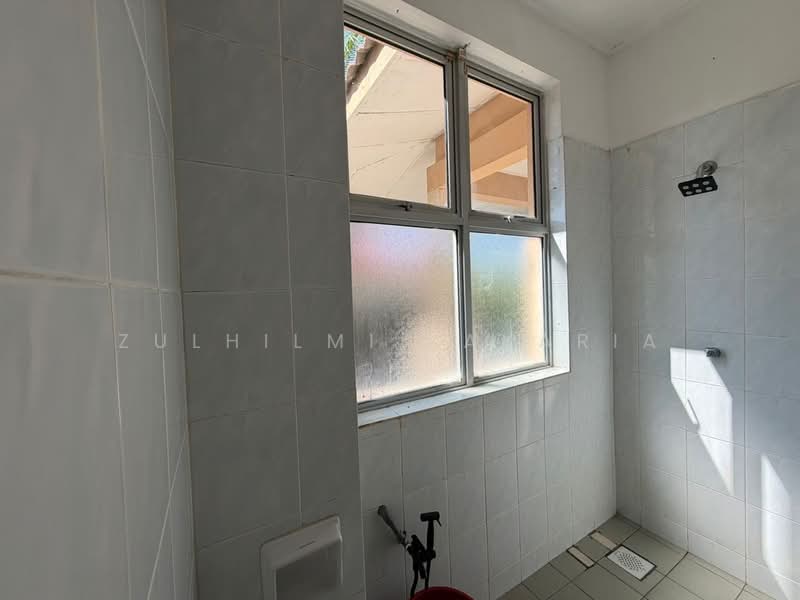 2-storey Terraced House for Rent in Presint 11 (Putrajaya) - Zulhilmi Zakaria - Bathroom - PropertyGuru.com.my
