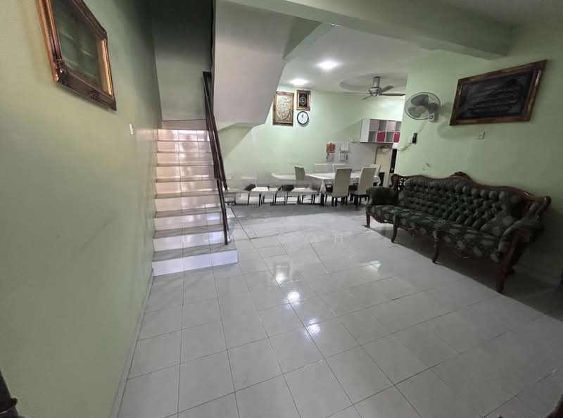 2-storey Terraced House for Rent in Sungai Ara (Penang) - CK Goh - Living Room - PropertyGuru.com.my