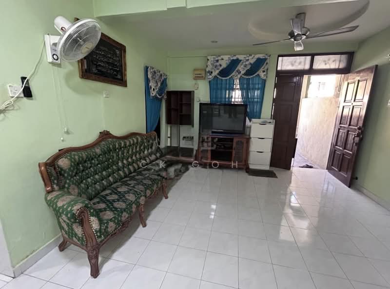 2-storey Terraced House for Rent in Sungai Ara (Penang) - CK Goh - Living Room - PropertyGuru.com.my