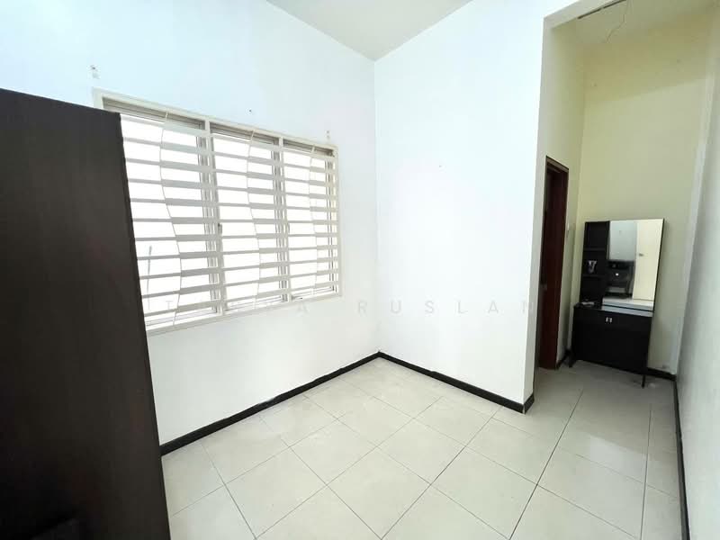 2-storey Terraced House for Sale in Bangi (Selangor) - Tasya Ruslan - Bedroom - PropertyGuru.com.my