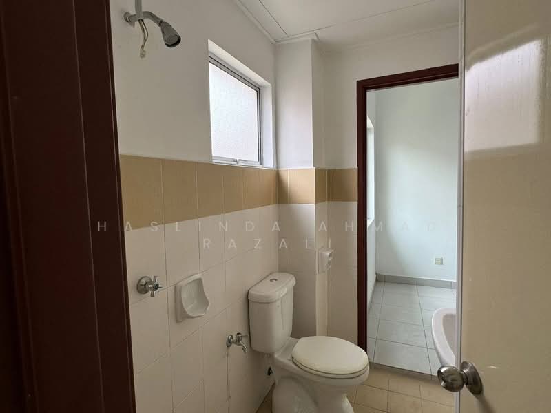2-storey Terraced House for Sale in Taman Pelangi Semenyih 2 (Beranang) - Haslinda Ahmad Razali - Bathroom - PropertyGuru.com.my