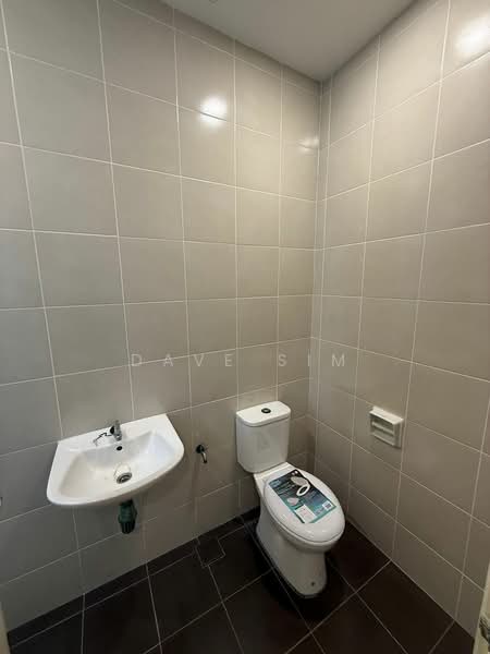 Condominium for Rent at D'Suites Akasia Horizon @ Horizon Hills - Dave Sim - Bathroom - PropertyGuru.com.my