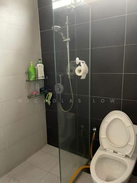 2-storey Terraced House for Rent in Taman Mount Austin (Tebrau) - Nicholas Low - Bathroom - PropertyGuru.com.my