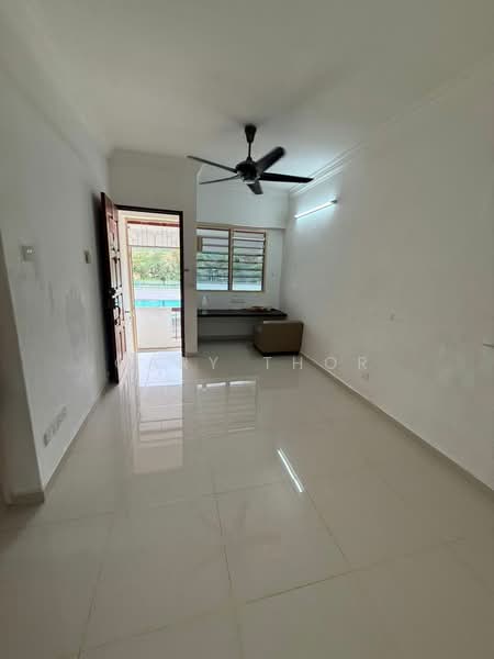 Desa Permata Sapphire Block 15 untuk Untuk Dijual - RM 320,000, Feb 2026 - Living Room - PropertyGuru.com.my