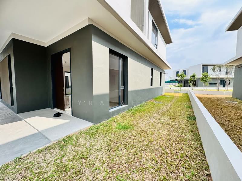 The Waterlily, Gamuda Cove, Cyberjaya Exclusive 2 Storey Waterfront Bungalow untuk Untuk Dijual - RM 2,950,000, Feb 2026 - Exterior - PropertyGuru.com.my
