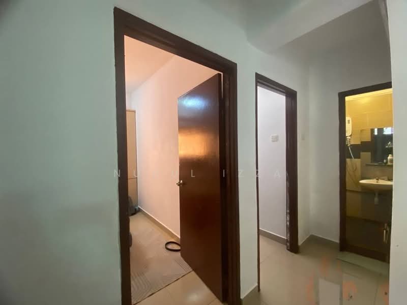 Condominium for Sale at Bayu Tasik 1 - Nurul Izza - Corridor - PropertyGuru.com.my