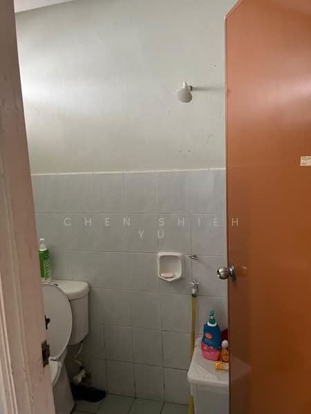 Apartment for Sale at Sri Awana Townhouse - Chen Shieh Yu - Bathroom - PropertyGuru.com.my