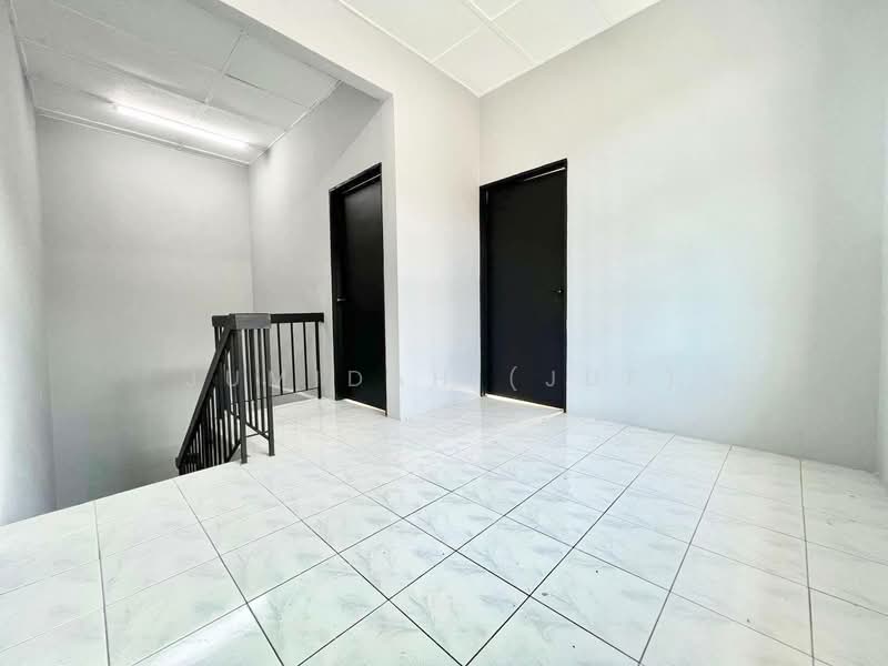 Taman Dahlia (Bandar Baru Salak Tinggi) untuk Untuk Dijual - RM 449,000, Mac 2026 - Interior - PropertyGuru.com.my