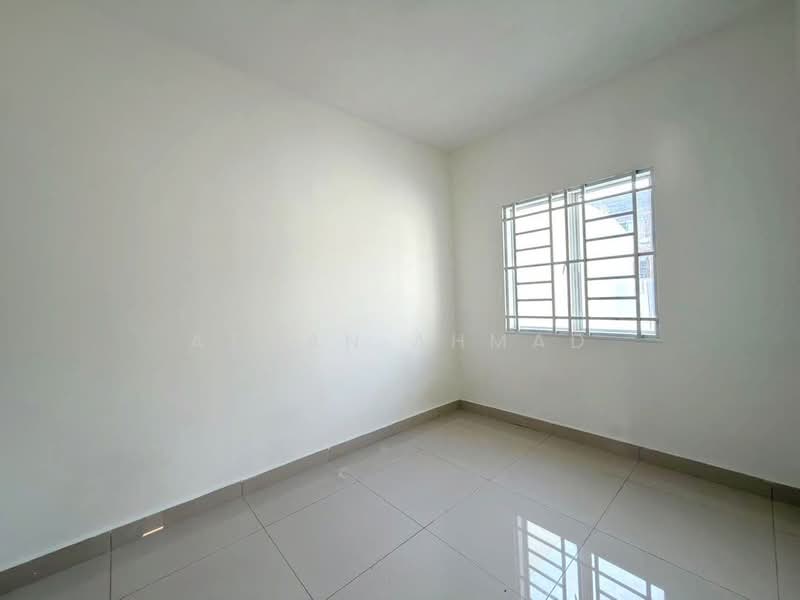 2-storey Terraced House for Sale in Seksyen 4 (Shah Alam) - Azman Ahmad - PropertyGuru.com.my
