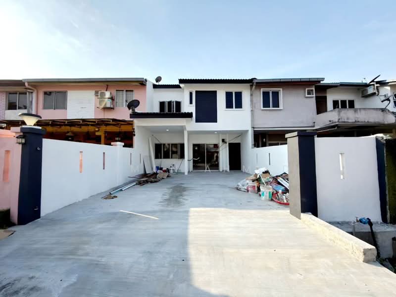 2-storey Terraced House for Sale in Seksyen 4 (Shah Alam) - Azman Ahmad - PropertyGuru.com.my