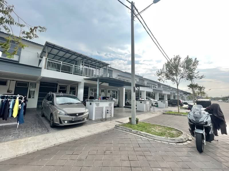 Townhouse for Sale in Cybersouth (Dengkil) - Rafedah Binti Abdul Aziz - Exterior - PropertyGuru.com.my