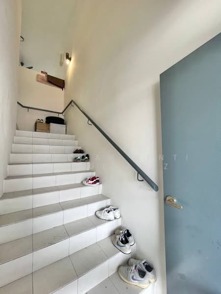 Townhouse for Sale in Cybersouth (Dengkil) - Rafedah Binti Abdul Aziz - Corridor - PropertyGuru.com.my