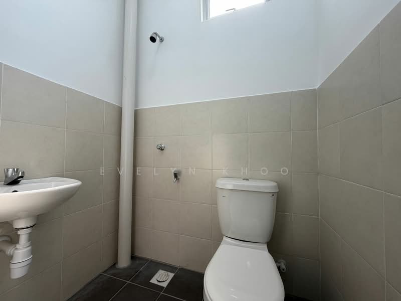 Scientex Kundang Jaya untuk Untuk Disewa - RM 2,000 /bulan, Mac 2026 - Bathroom - PropertyGuru.com.my