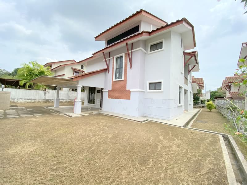Bungalow for Sale in Bandar Enstek (Negeri Sembilan) - Norlela Abdul Rahman - Exterior - PropertyGuru.com.my
