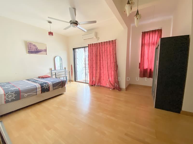 Jentay Bandar Enstek untuk Untuk Dijual - RM 1,110,000, Mac 2026 - Bedroom - PropertyGuru.com.my