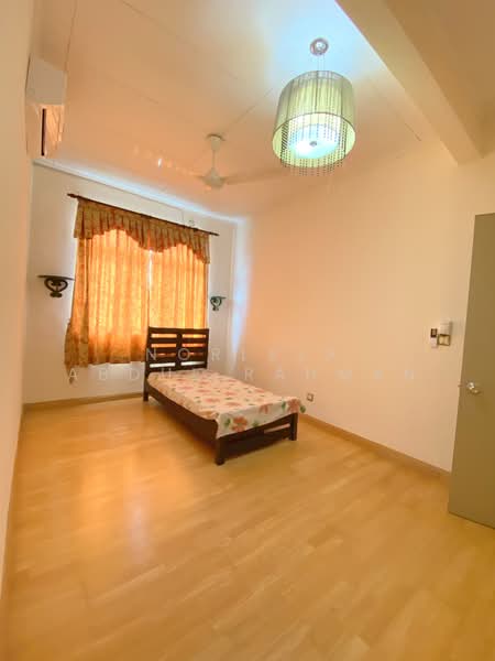 Jentay Bandar Enstek untuk Untuk Dijual - RM 1,110,000, Mac 2026 - Bedroom - PropertyGuru.com.my