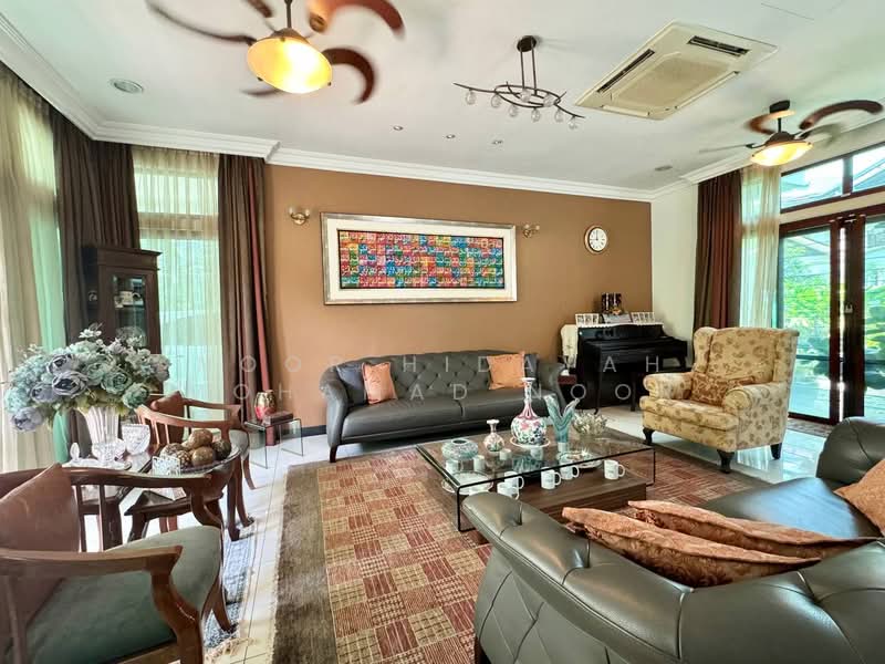 Semi-Detached House for Sale in Bukit Jelutong (Shah Alam) - Noor Hidayah Mohamad Noor - Living Room - PropertyGuru.com.my