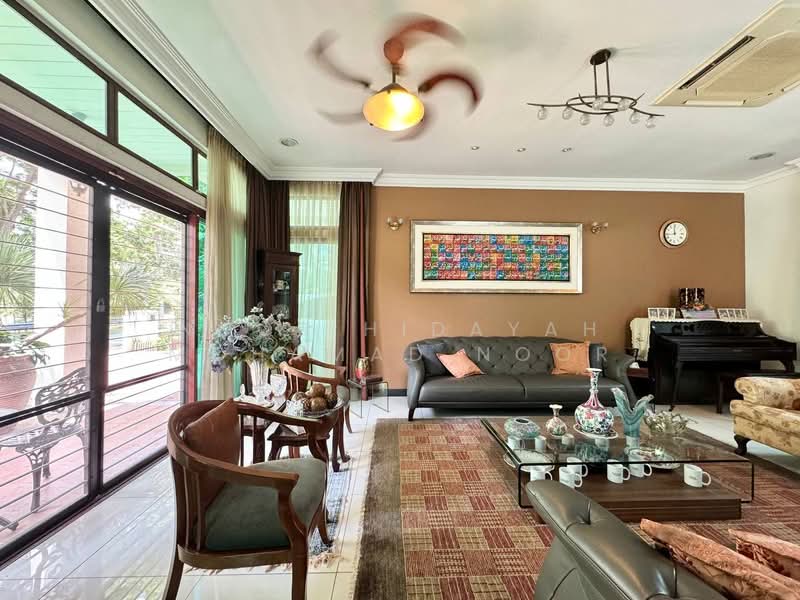 Semi-Detached House for Sale in Bukit Jelutong (Shah Alam) - Noor Hidayah Mohamad Noor - Living Room - PropertyGuru.com.my